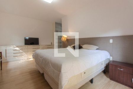 Casa de condomínio para alugar com 600m², 4 quartos e 4 vagas Casa de condomínio para alugar com 600m², 4 quartos e 4 vagasSuíte 1