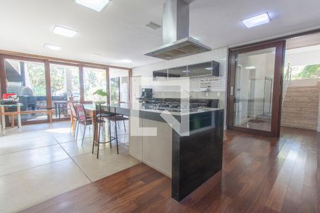 Casa de condomínio para alugar com 600m², 4 quartos e 4 vagas Casa de condomínio para alugar com 600m², 4 quartos e 4 vagasCozinha