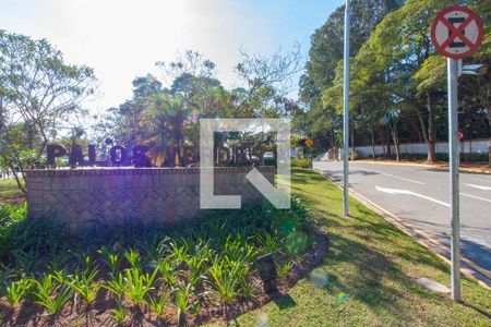 Casa de condomínio para alugar com 600m², 4 quartos e 4 vagas Casa de condomínio para alugar com 600m², 4 quartos e 4 vagasEntrada