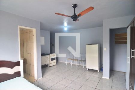 Dormitório de kitnet/studio para alugar com 1 quarto, 30m² em São Luís, Canoas