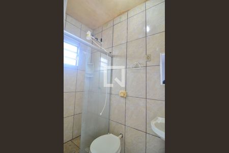 Banheiro  de kitnet/studio para alugar com 1 quarto, 30m² em São Luís, Canoas