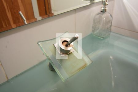 Casa para alugar com 100m², 3 quartos e sem vagaBanheiro - Torneira
