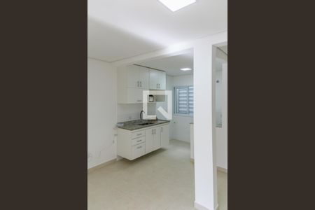 Sala e Cozinha   de apartamento para alugar com 2 quartos, 38m² em Vila Mazzei, São Paulo