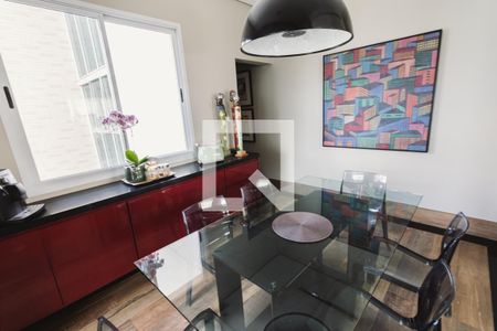 Apartamento à venda com 300m², 3 quartos e 5 vagasCopa