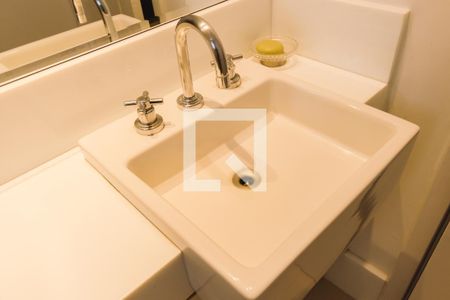 Apartamento à venda com 300m², 3 quartos e 5 vagasBanheiro da Suíte 2 Pia