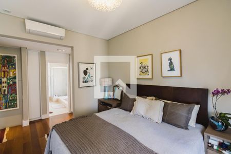 Apartamento à venda com 300m², 3 quartos e 5 vagasSuíte 1