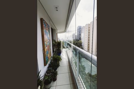 Apartamento à venda com 300m², 3 quartos e 5 vagasVaranda