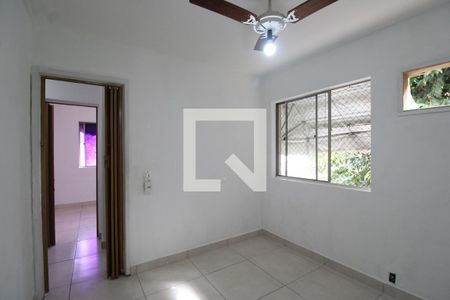 Quarto 1 de apartamento para alugar com 2 quartos, 47m² em Taquara, Rio de Janeiro