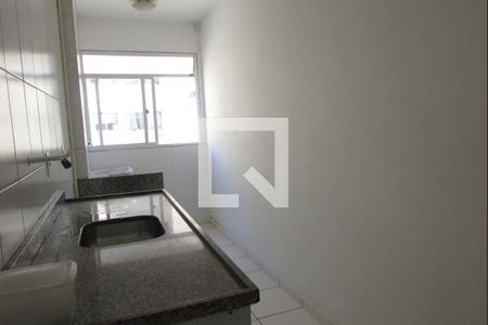 Cozinha de apartamento para alugar com 2 quartos, 52m² em Inhoaíba, Rio de Janeiro