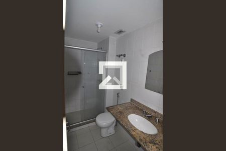 Casa de condomínio para alugar com 107m², 3 quartos e 1 vaga Casa de condomínio para alugar com 107m², 3 quartos e 1 vagaBanheiro Corredor