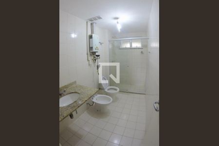 Casa de condomínio para alugar com 107m², 3 quartos e 1 vaga Casa de condomínio para alugar com 107m², 3 quartos e 1 vagaBanheiro da Suite