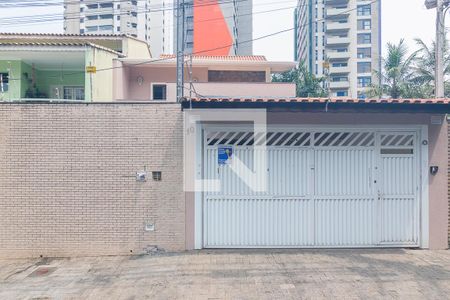 Fachada de casa à venda com 3 quartos, 550m² em Vila Floresta, Santo André