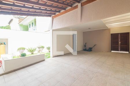 Garagem de casa à venda com 3 quartos, 550m² em Vila Floresta, Santo André