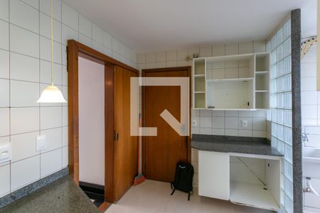 Apartamento para alugar com 190m², 4 quartos e 3 vagas Apartamento para alugar com 190m², 4 quartos e 3 vagasCozinha