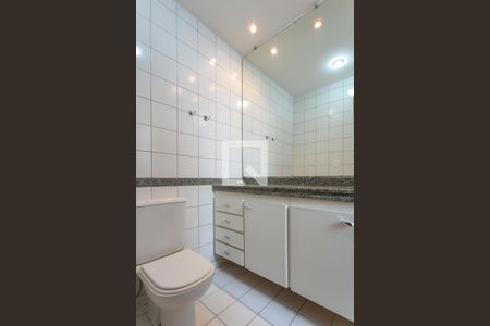 Apartamento para alugar com 190m², 4 quartos e 3 vagas Apartamento para alugar com 190m², 4 quartos e 3 vagasBanheiro da Suíte
