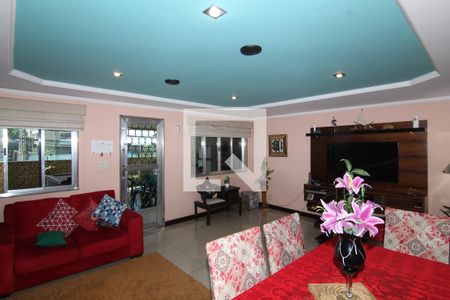 Sala de casa à venda com 3 quartos, 277m² em Olaria, Rio de Janeiro