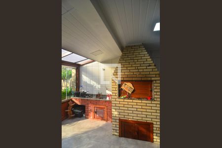 Casa à venda com 340m², 5 quartos e 2 vagasChurrasqueira