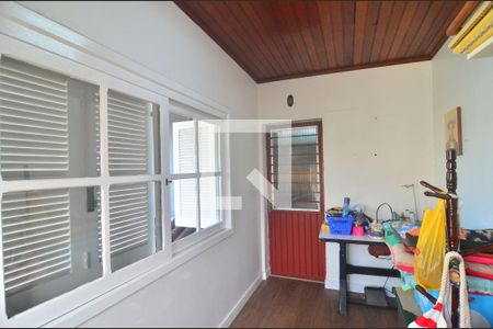 Casa à venda com 340m², 5 quartos e 2 vagasCloset