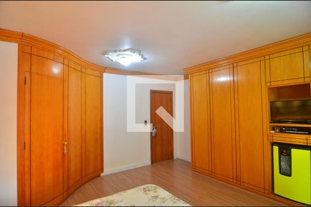 Casa à venda com 340m², 5 quartos e 2 vagasSuíte