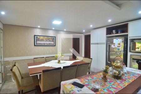 Casa à venda com 340m², 5 quartos e 2 vagasCozinha