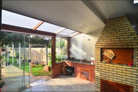 Casa à venda com 340m², 5 quartos e 2 vagasChurrasqueira