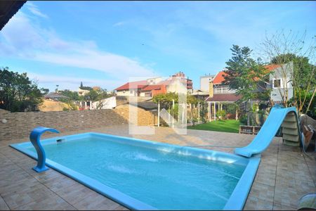 Casa à venda com 340m², 5 quartos e 2 vagasPiscina