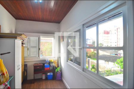 Casa à venda com 340m², 5 quartos e 2 vagasCloset