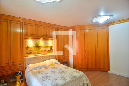 Casa à venda com 340m², 5 quartos e 2 vagasSuíte