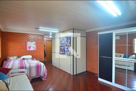 Casa à venda com 340m², 5 quartos e 2 vagasQuarto 5