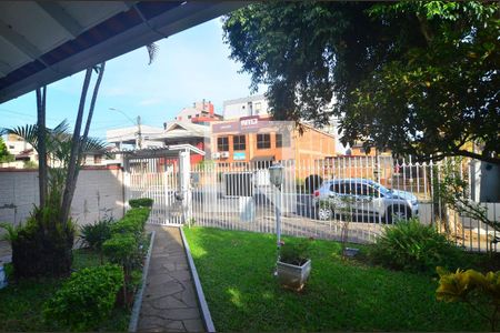 Casa à venda com 340m², 5 quartos e 2 vagasPátio frente