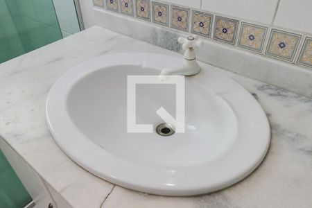 Apartamento à venda com 100m², 3 quartos e 1 vagaBanheiro da Suíte 1 Pia