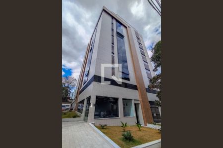 Apartamento à venda com 70m², 2 quartos e 2 vagas Apartamento à venda com 70m², 2 quartos e 2 vagasFachada