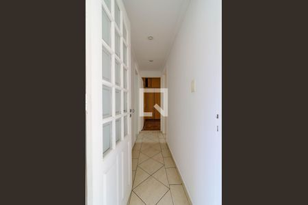 Corredor de apartamento para alugar com 2 quartos, 100m² em Pinheiros, São Paulo