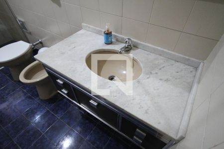 Casa à venda com 220m², 4 quartos e 1 vagaSuíte