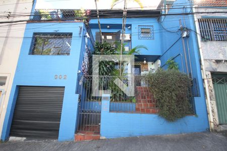 Casa à venda com 220m², 4 quartos e 1 vagaFachada