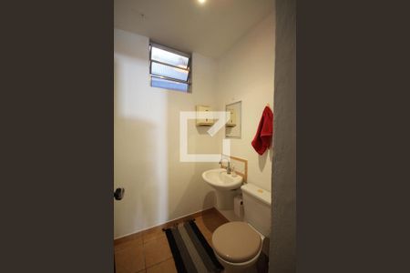 Casa à venda com 220m², 4 quartos e 1 vagaLavabo