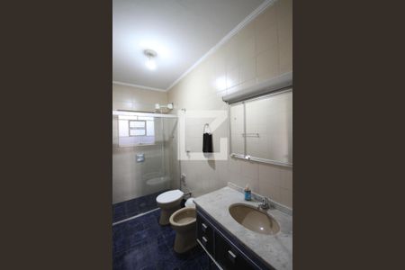 Casa à venda com 220m², 4 quartos e 1 vagaSuíte