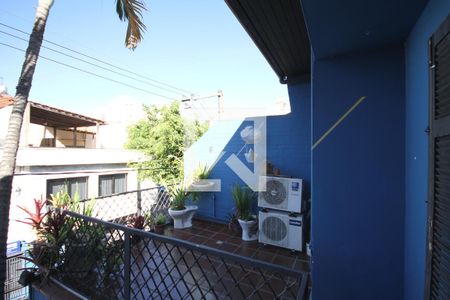 Casa à venda com 220m², 4 quartos e 1 vagaSuíte