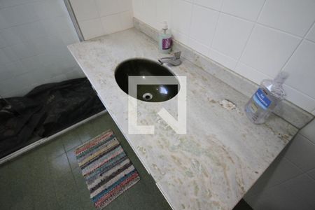 Casa à venda com 220m², 4 quartos e 1 vagaBanheiro