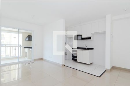 Sala de apartamento para alugar com 2 quartos, 68m² em Jardim Flor da Montanha, Guarulhos