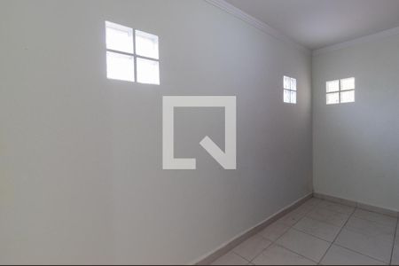Casa à venda com 140m², 2 quartos e 2 vagasCloset da Suíte