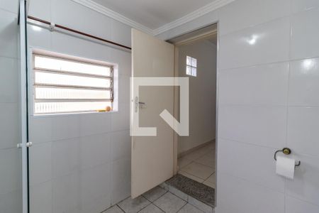 Casa à venda com 140m², 2 quartos e 2 vagasBanheiro da Suíte