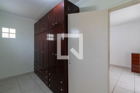Casa à venda com 140m², 2 quartos e 2 vagasCloset da Suíte