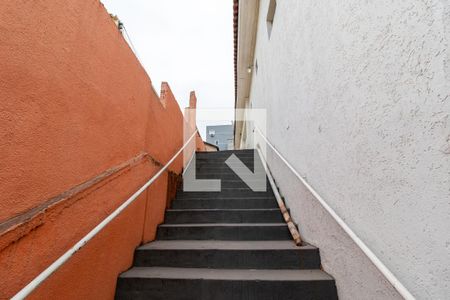 Casa à venda com 140m², 2 quartos e 2 vagasEscada para Garagem