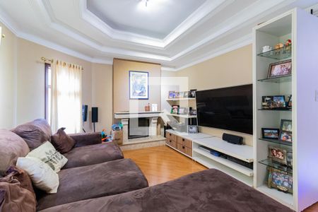 Sala de TV de casa à venda com 4 quartos, 475m² em Jardim Santa Helena, São Paulo