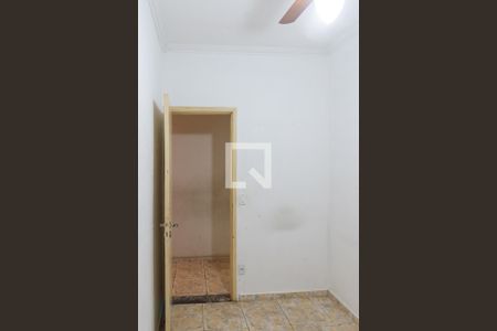 Casa à venda com 193m², 6 quartos e 2 vagas Casa à venda com 193m², 6 quartos e 2 vagasQuarto
