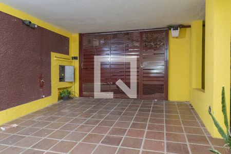 Casa à venda com 193m², 6 quartos e 2 vagas Casa à venda com 193m², 6 quartos e 2 vagasGaragem