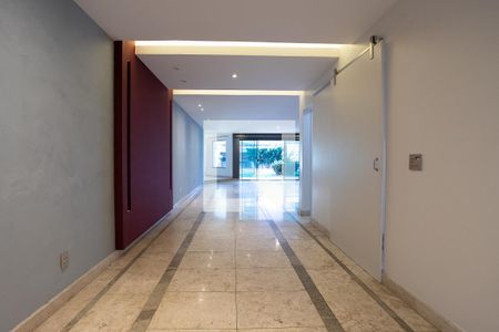 Sala de casa de condomínio à venda com 4 quartos, 678m² em Barra da Tijuca, Rio de Janeiro
