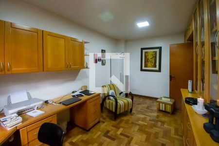 Casa de condomínio à venda com 150m², 3 quartos e 2 vagas Casa de condomínio à venda com 150m², 3 quartos e 2 vagasEscritório