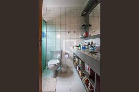 Casa de condomínio à venda com 150m², 3 quartos e 2 vagas Casa de condomínio à venda com 150m², 3 quartos e 2 vagasBanheiro da Suíte